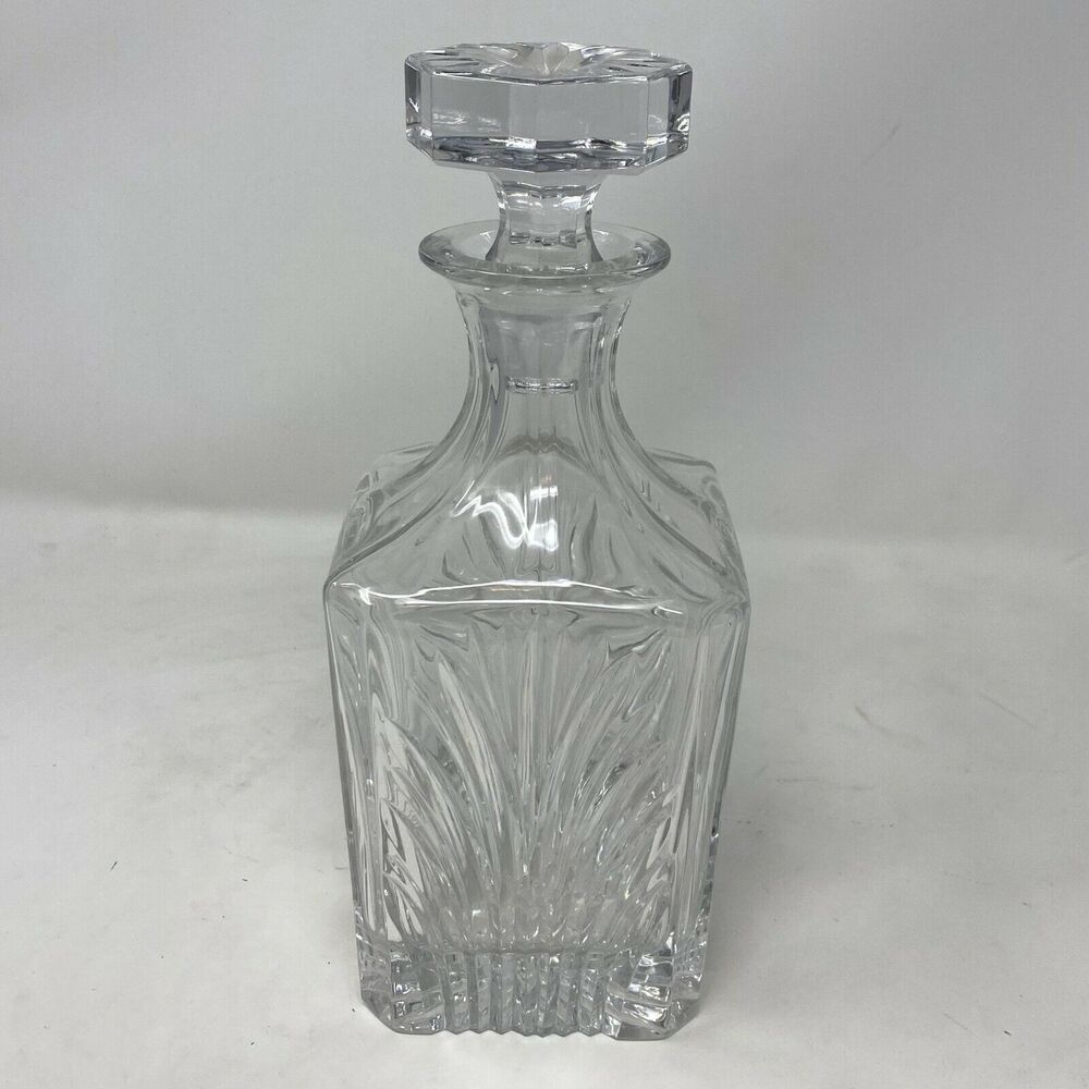 Beautiful Gorham Crystal square decanter, heavily cut crystal style octagon shap